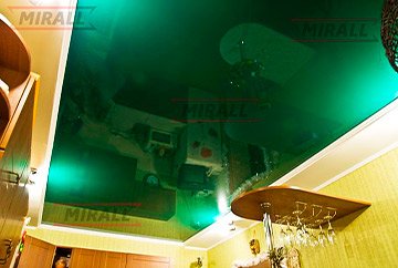 Фотографії натяжних стель в кухні